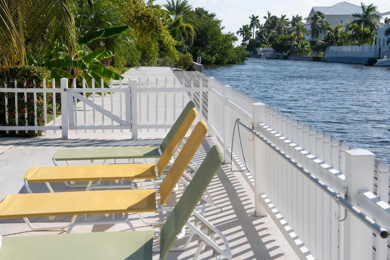 Snug Harbour View Condo #7 George Town Cayman Islands