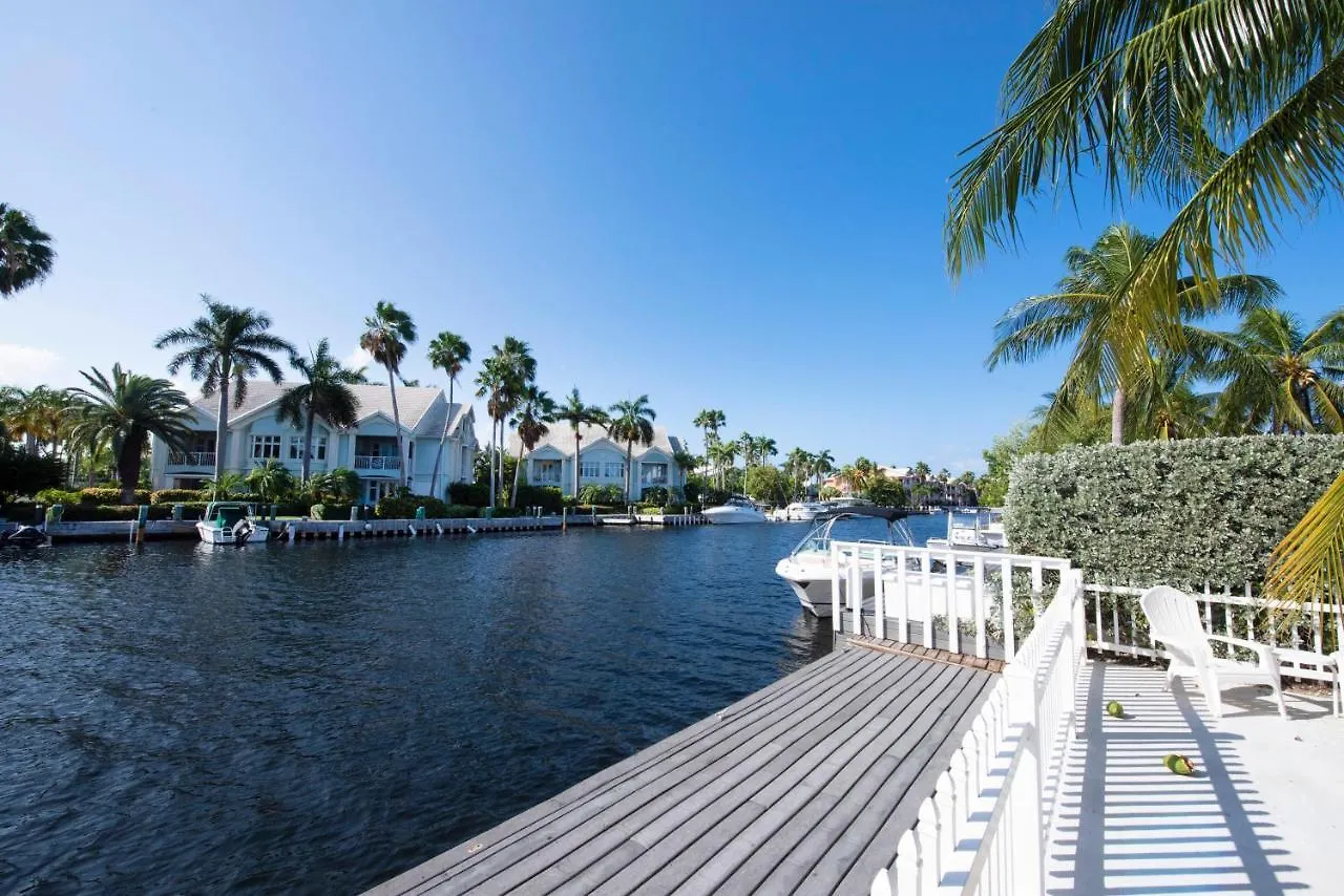 Snug Harbour View Condo #7 George Town Holiday home