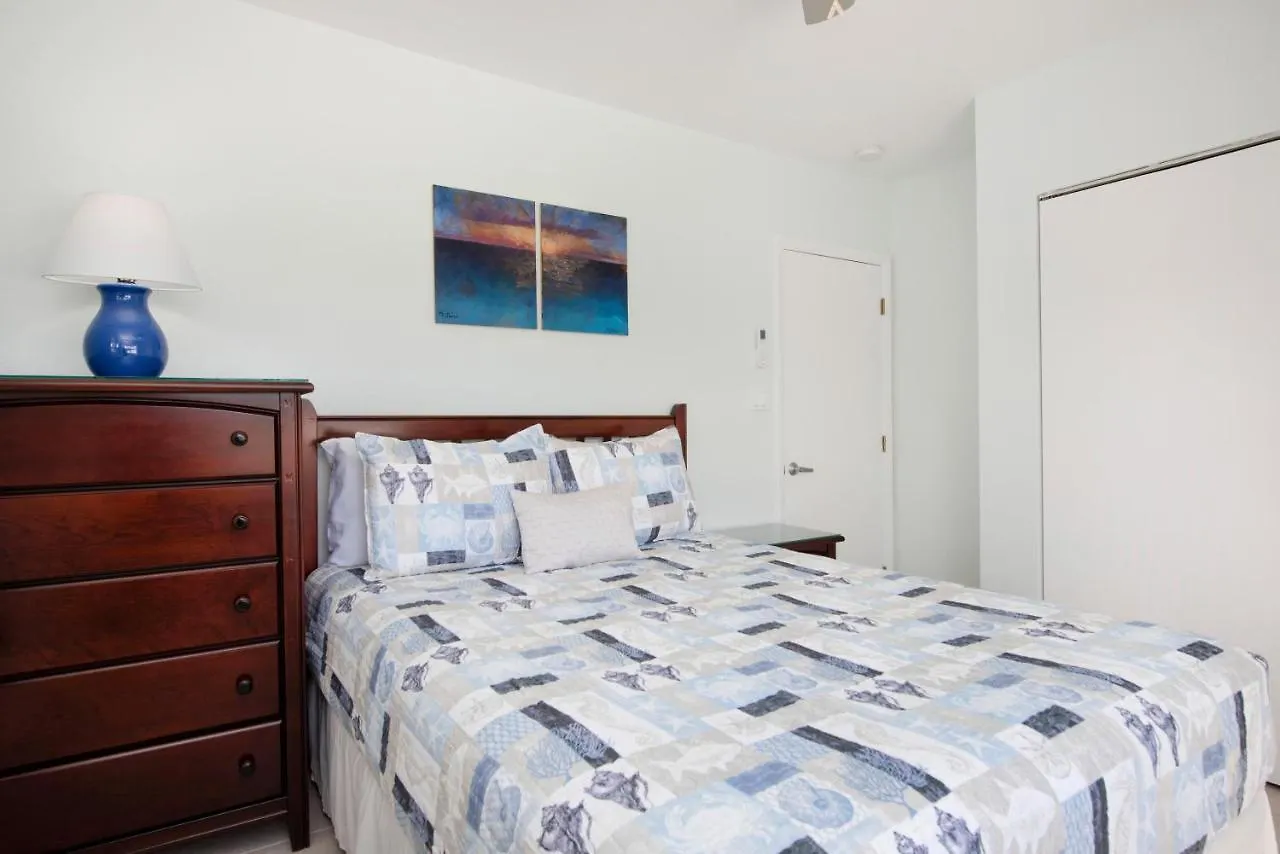 Snug Harbour View Condo #7 George Town Cayman Islands